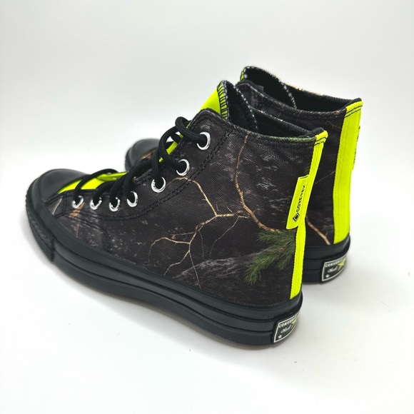 Converse - Picture 2 of 4